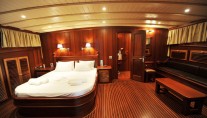 Princess Karia II -  Forward Master Cabin